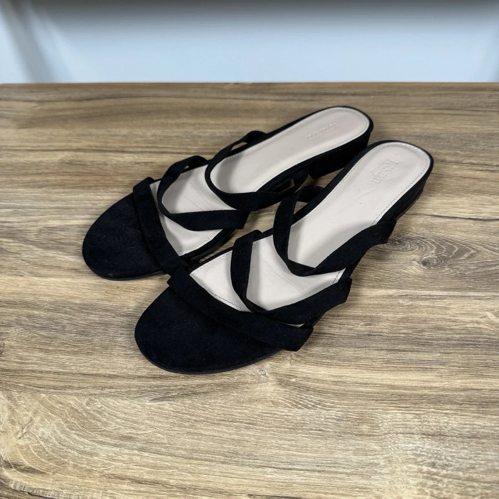 Forever 21 Slip On Sandal Suede Black Women's Triple Strap Casual Size 9